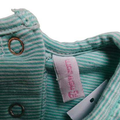 Newborn Kurzarmshirt Türkisblau mit rosa Akzenten Größe 62