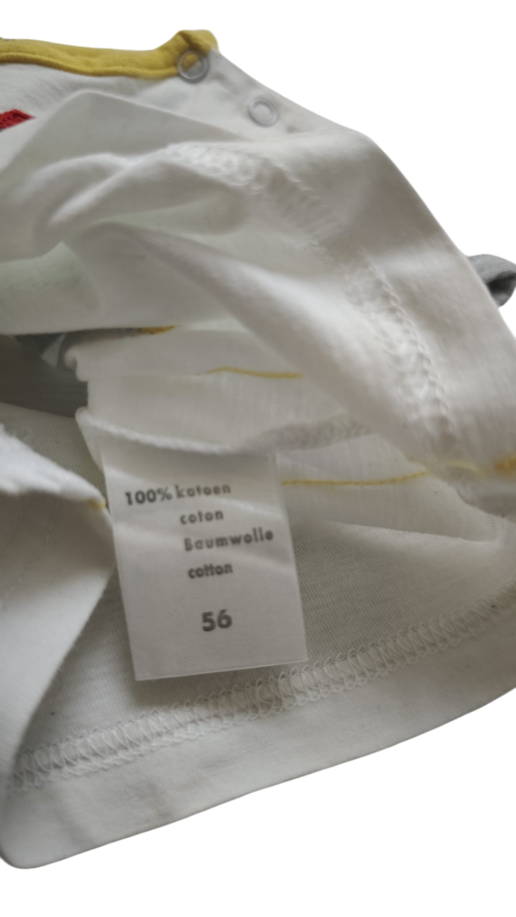 Markenlos Kurzarmshirt Weiß mit gelben, roten, blauen und grünen Applikationen Größe 56