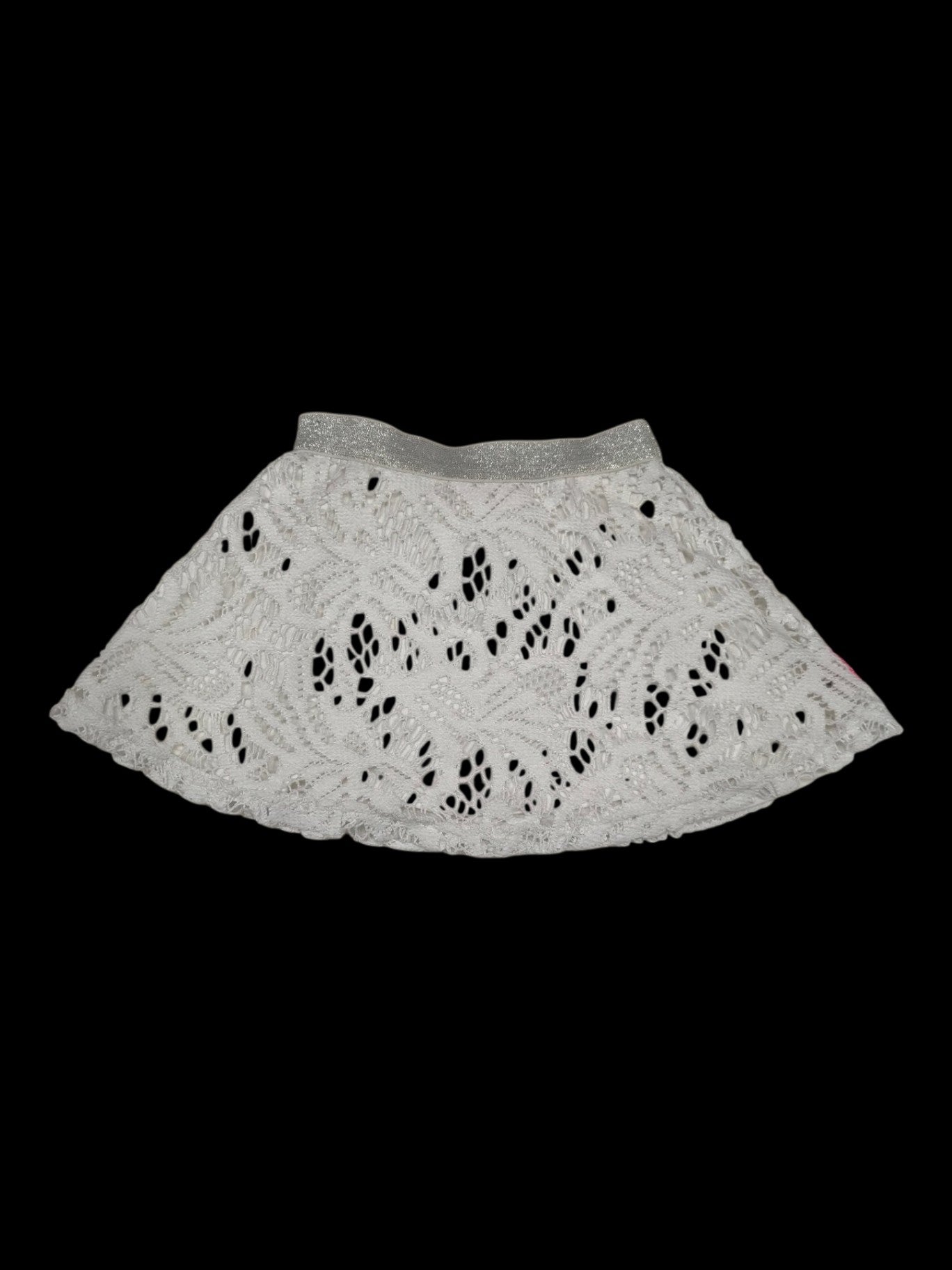 Weißer Kiezeltje Mädchenrock von Annabel´s Second Style & Co. mit feiner Spitze und schimmerndem elastischem Bund.