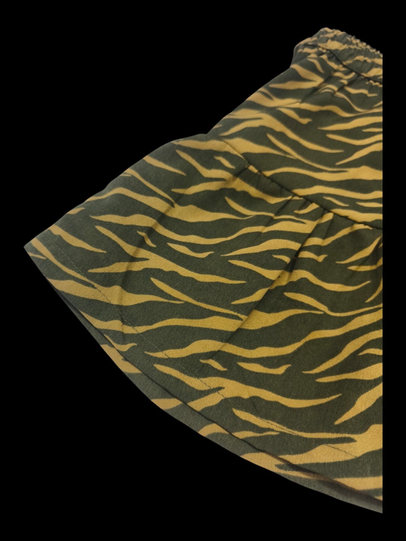 Annabel´s Second Style & Co. Rock in Olivgrün und Gelb mit Tigerstreifen-Print und elastischem Bund aus Polyester